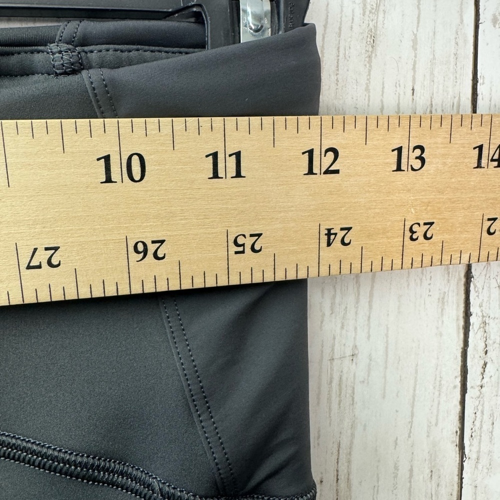 Lululemon Dark gray Perforated Leggings size 4 - Picture 9 of 12